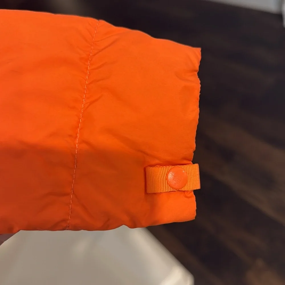 Orange North Face Puffer Jacket Women’s‎ XS
